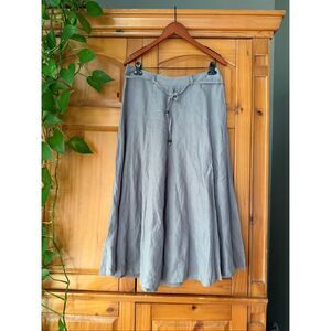 Grace Elements skirt in size 10, made of 100% linen